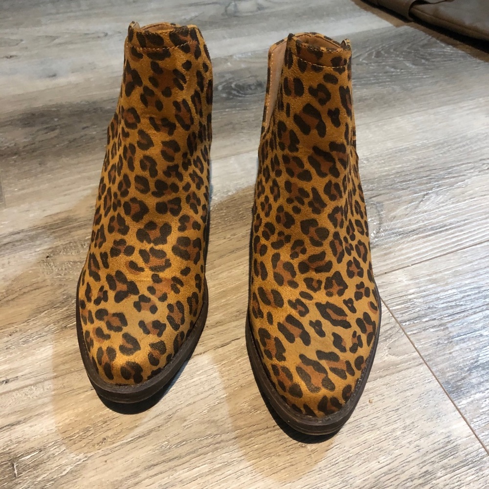Suede leopard booties